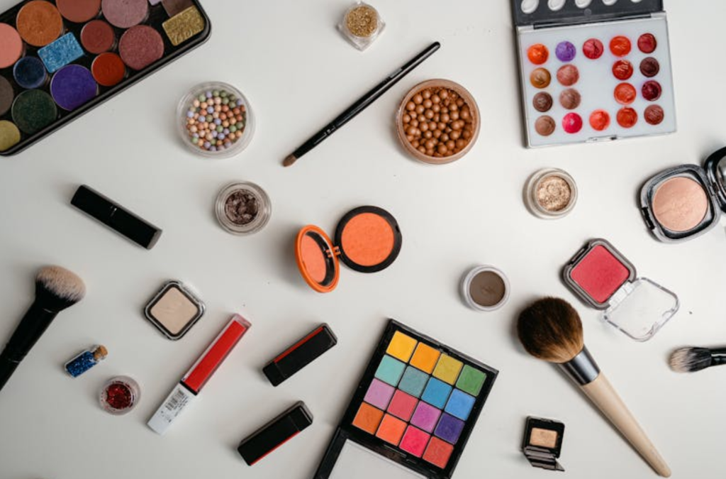 Best Beauty Tools Every Makeup Lover Needs